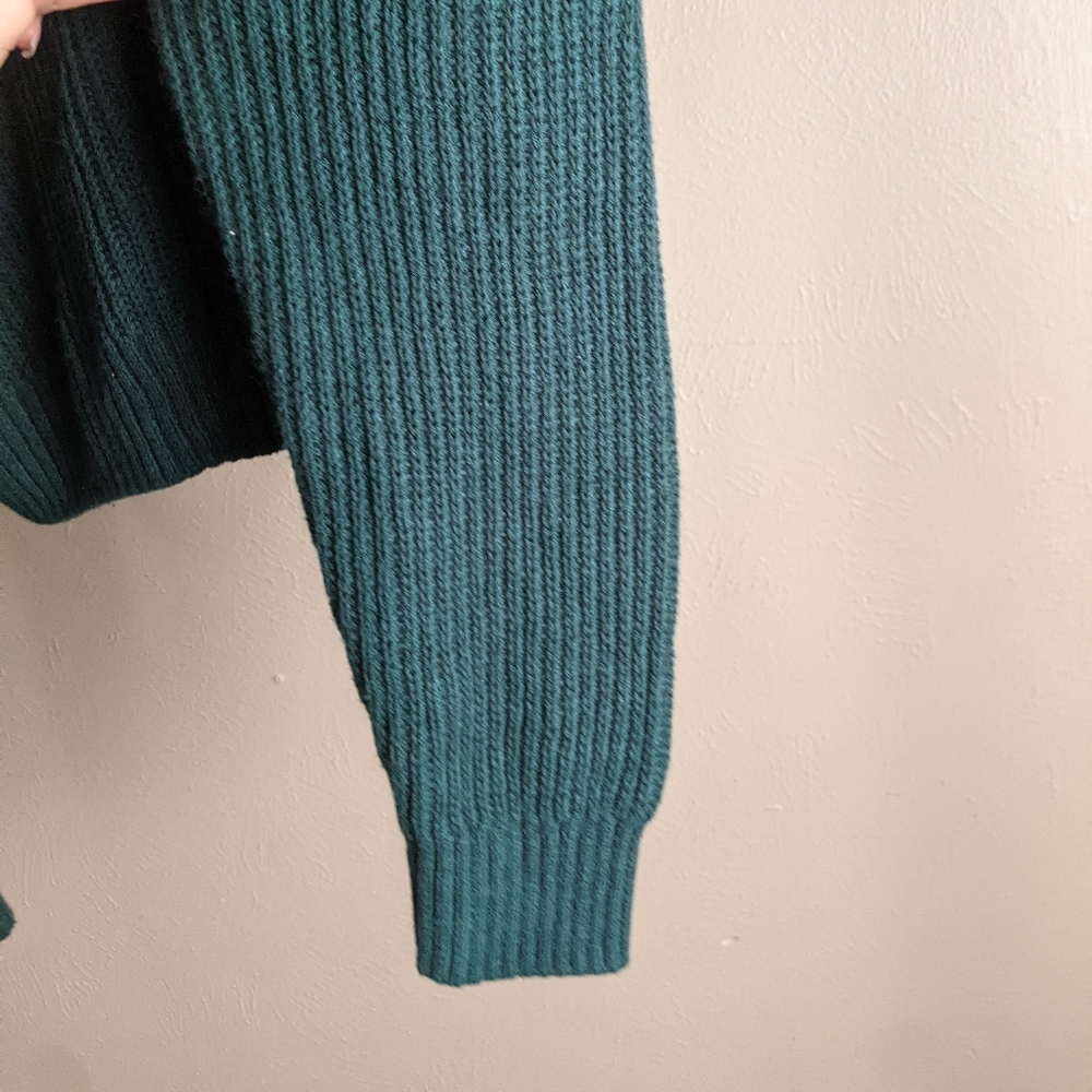 Cropped sweater - Picture 3 of 3